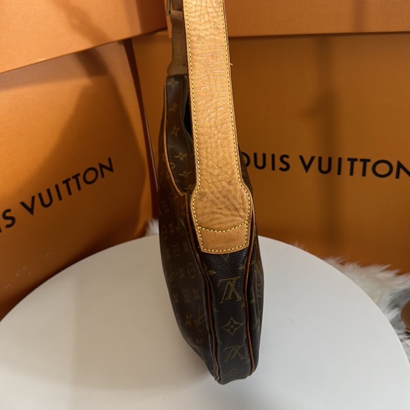 💎✨AUTHENTIC✨💎 Louis Vuitton Croissant GM - Picture 11 of 15